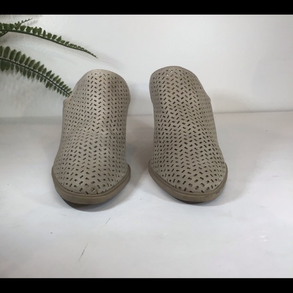 DOLCE VITA NUDE SLIP ON MULES WOODEN HEEL SZ 7 - Picture 4 of 7